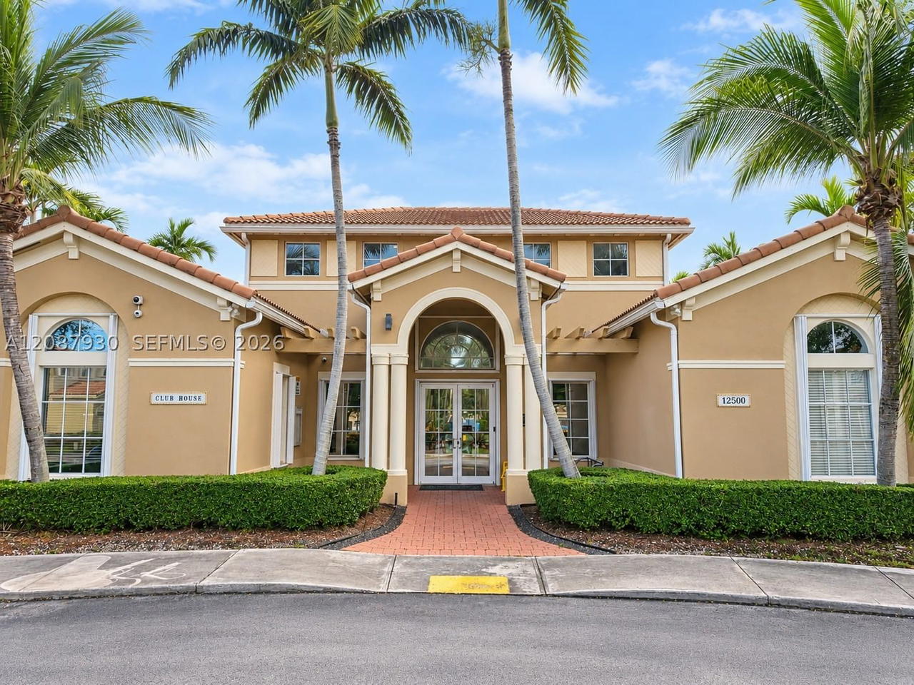 Real estate property located at 12317 124th Ct, Miami-dade, Kendall Breeze, Miami, FL