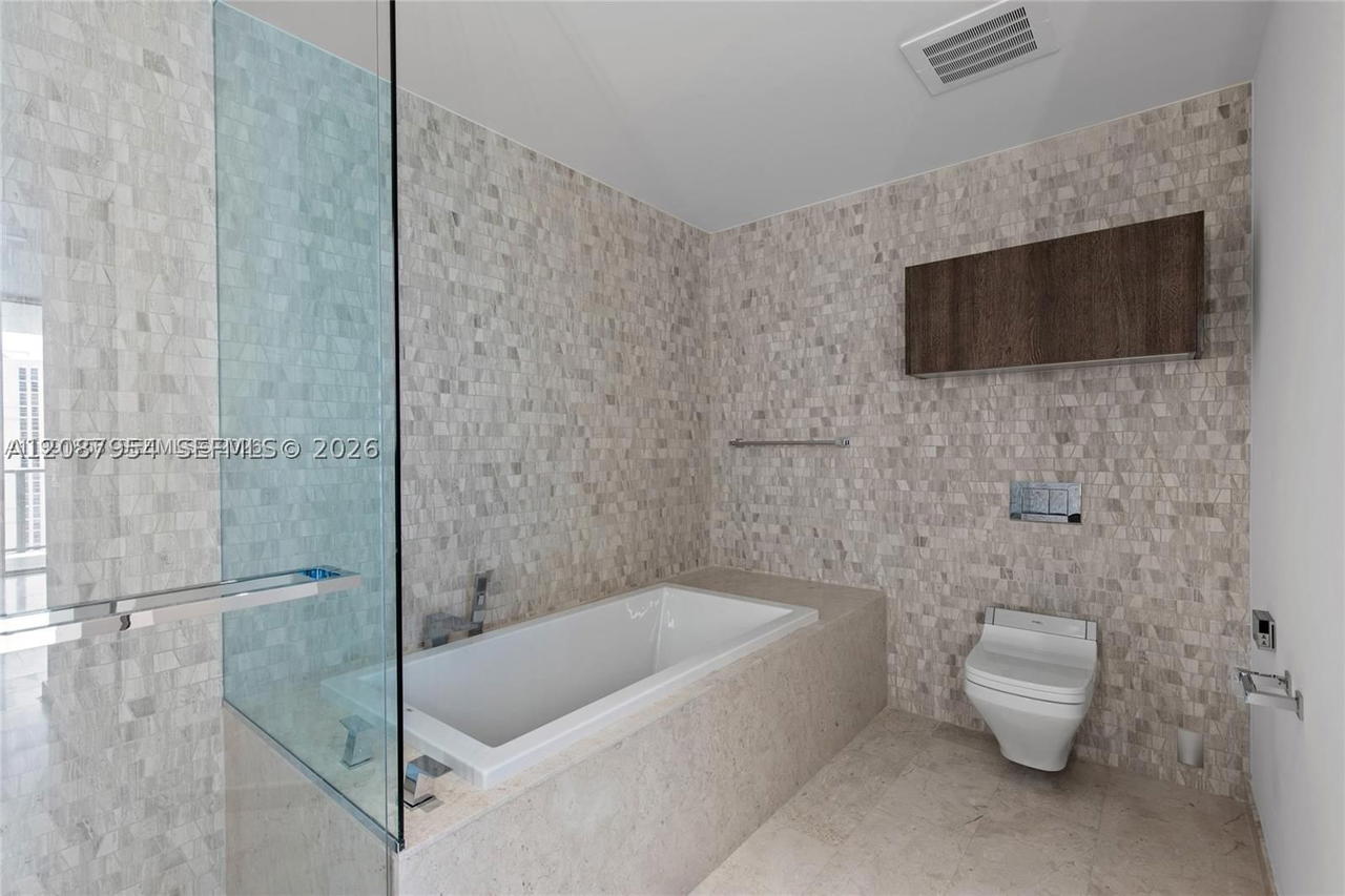 Real estate property located at 88 7th St #904, Miami-dade, Rise Condo, Miami, FL