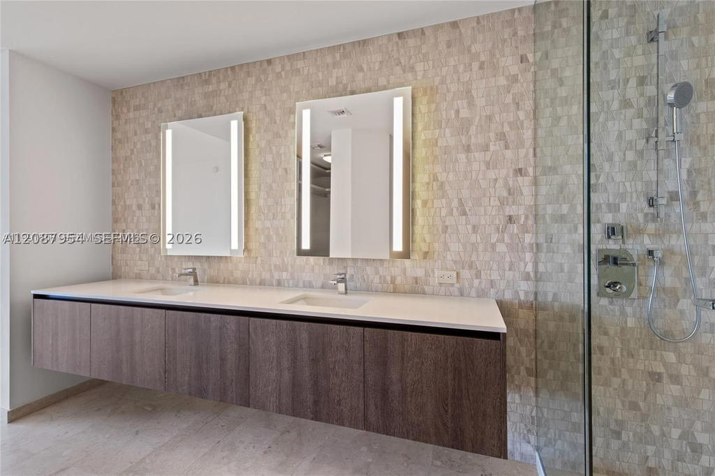 Real estate property located at 88 7th St #904, Miami-dade, Rise Condo, Miami, FL