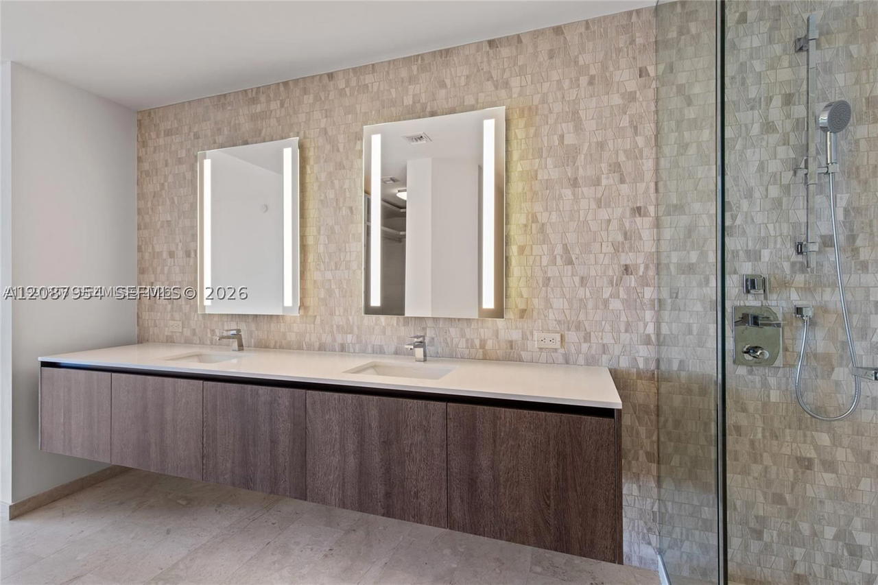 Real estate property located at 88 7th St #904, Miami-dade, Rise Condo, Miami, FL