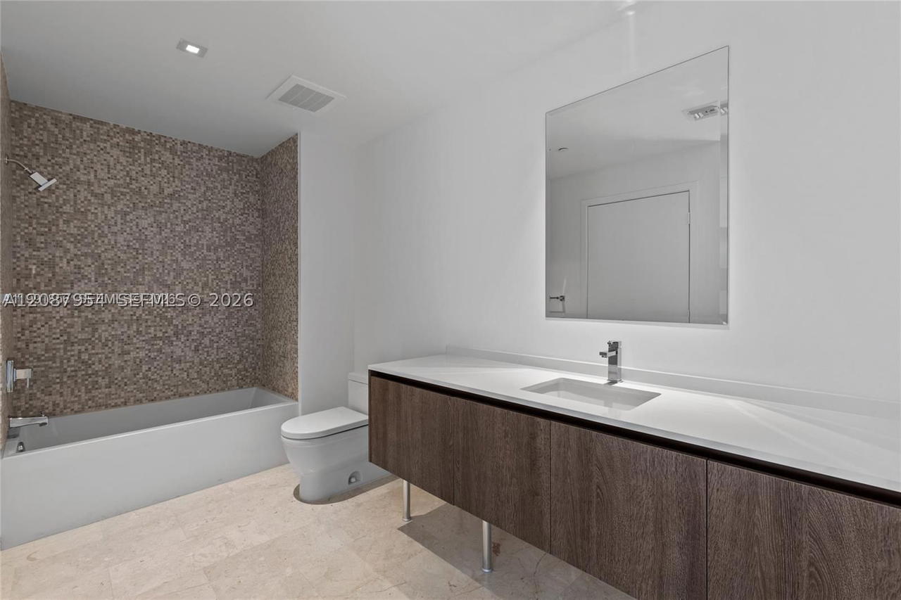 Real estate property located at 88 7th St #904, Miami-dade, Rise Condo, Miami, FL