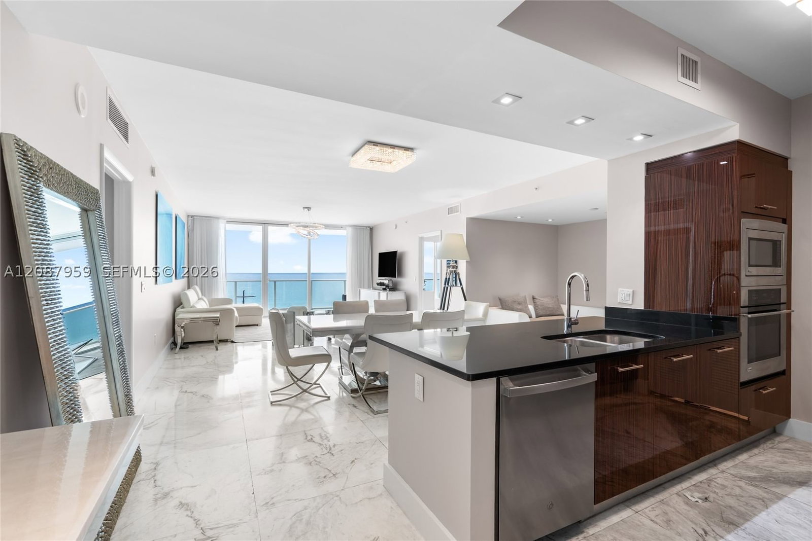 Real estate property located at 3951 Ocean Dr #1002, Broward, Apogee Beach Condominium, Hollywood, FL