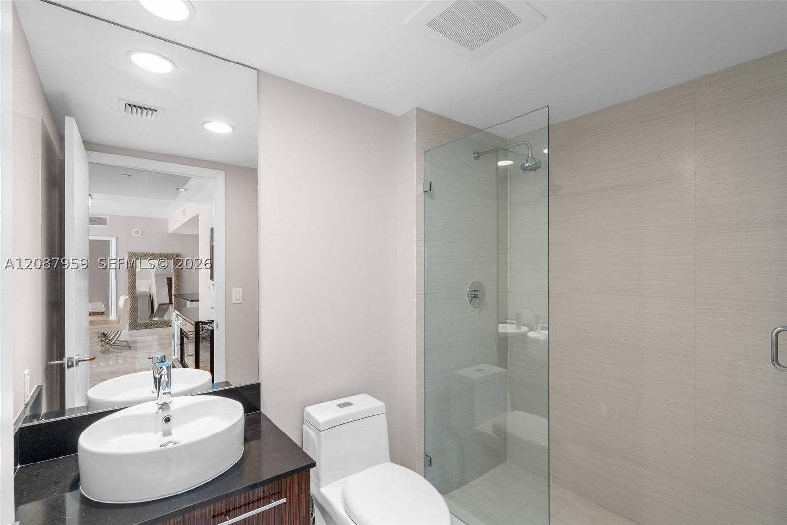 Real estate property located at 3951 Ocean Dr #1002, Broward, Apogee Beach Condominium, Hollywood, FL