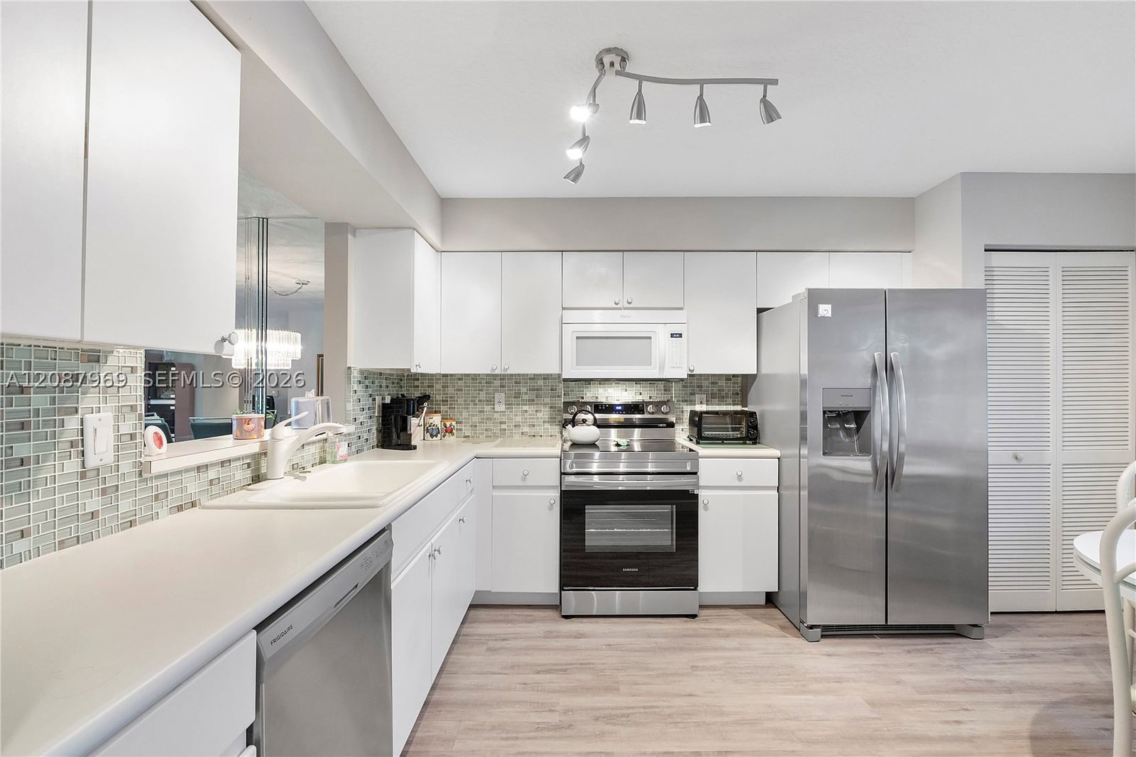 Real estate property located at 5952 Regal Glen Dr #102, Palm Beach, Regal Shores Condo, Boynton Beach, FL