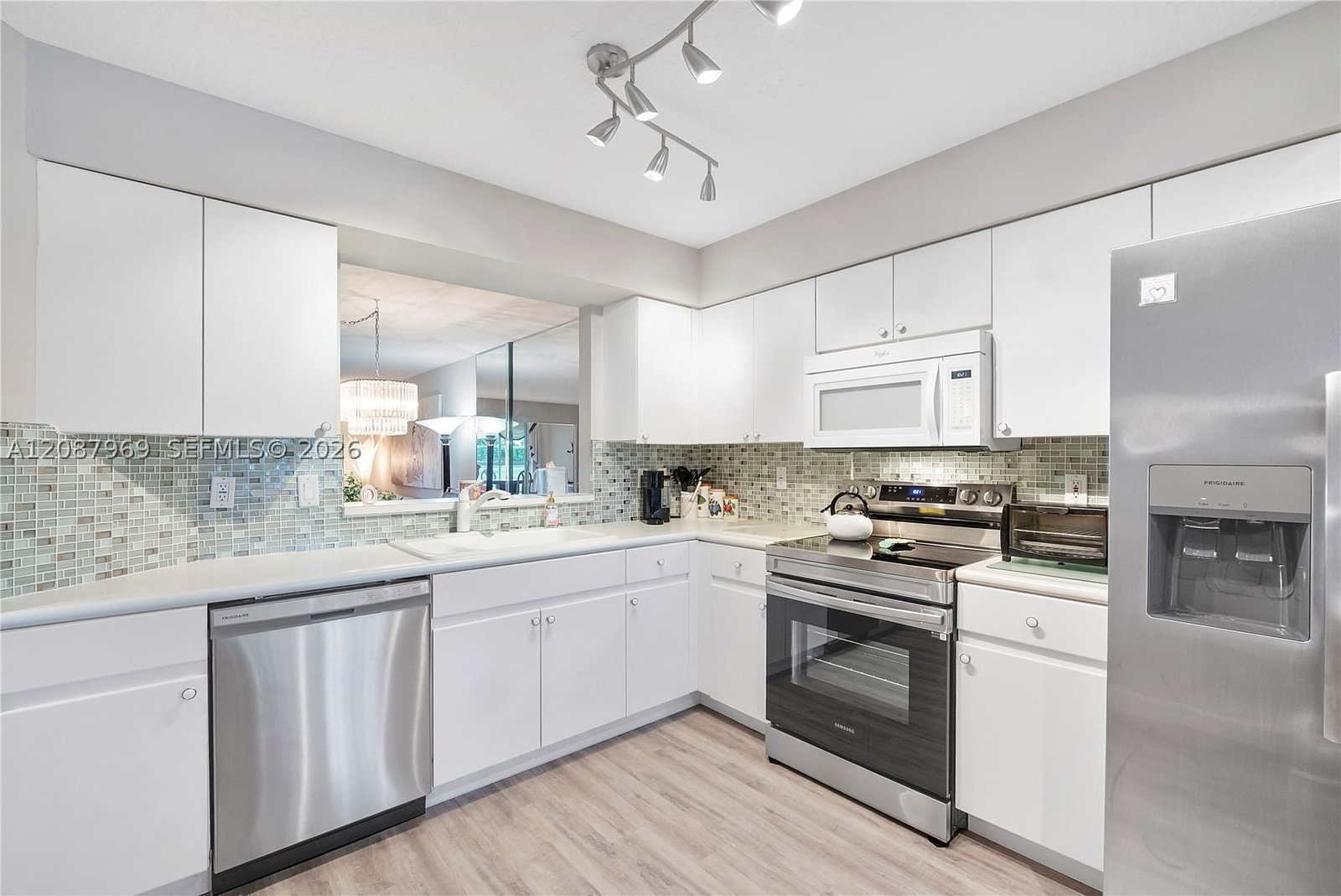 Real estate property located at 5952 Regal Glen Dr #102, Palm Beach, Regal Shores Condo, Boynton Beach, FL