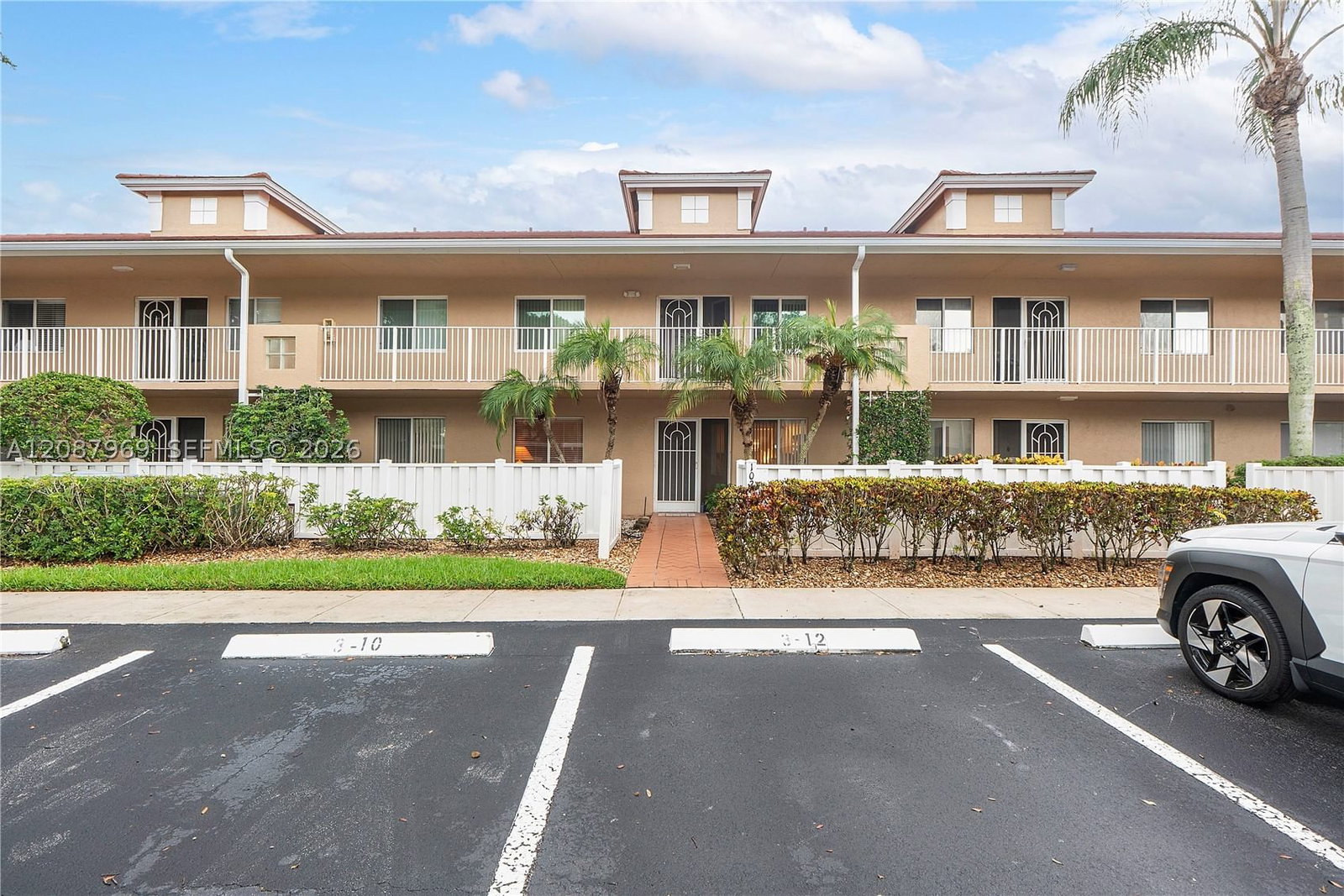 Real estate property located at 5952 Regal Glen Dr #102, Palm Beach, Regal Shores Condo, Boynton Beach, FL
