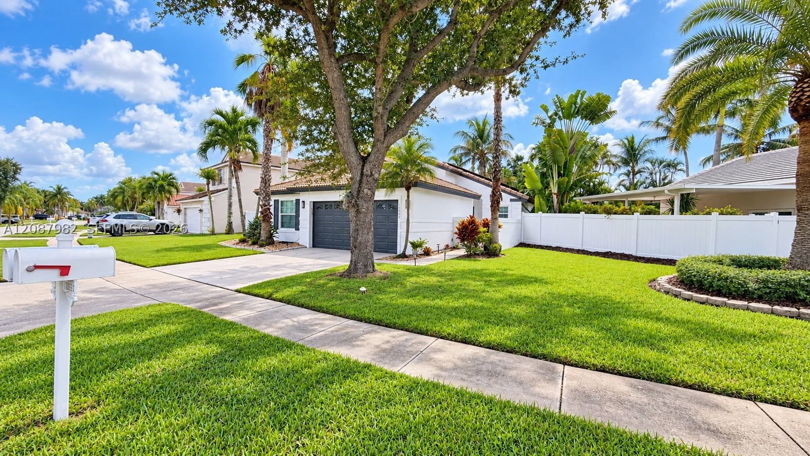 Real estate property located at 17542 12th St, Broward, Silver Lakes At Pembroke, Pembroke Pines, FL