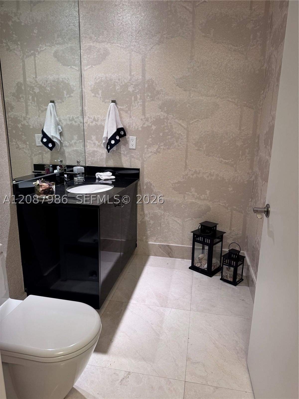 Real estate property located at 16001 Collins Ave #2302, Miami-dade, Tdr Tower I Condo, Sunny Isles Beach, FL