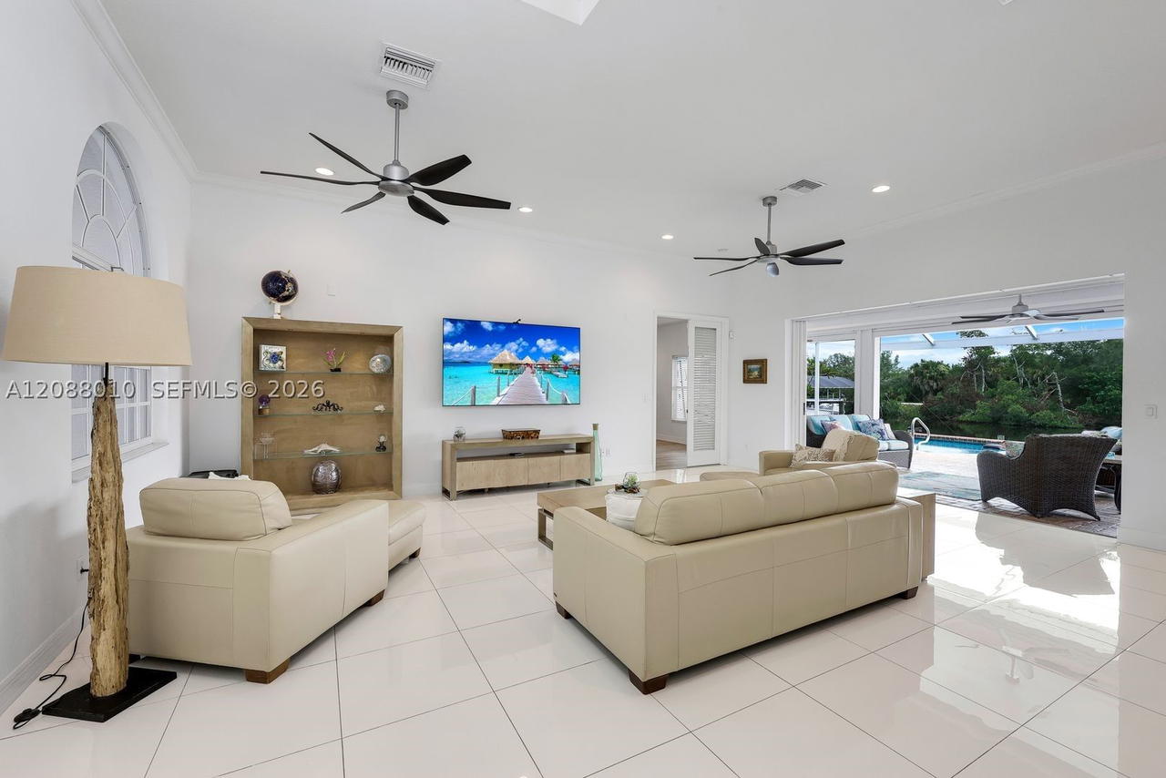 Real estate property located at 2309 20th Pl, Lee, Cape Coral, Cape Coral, FL