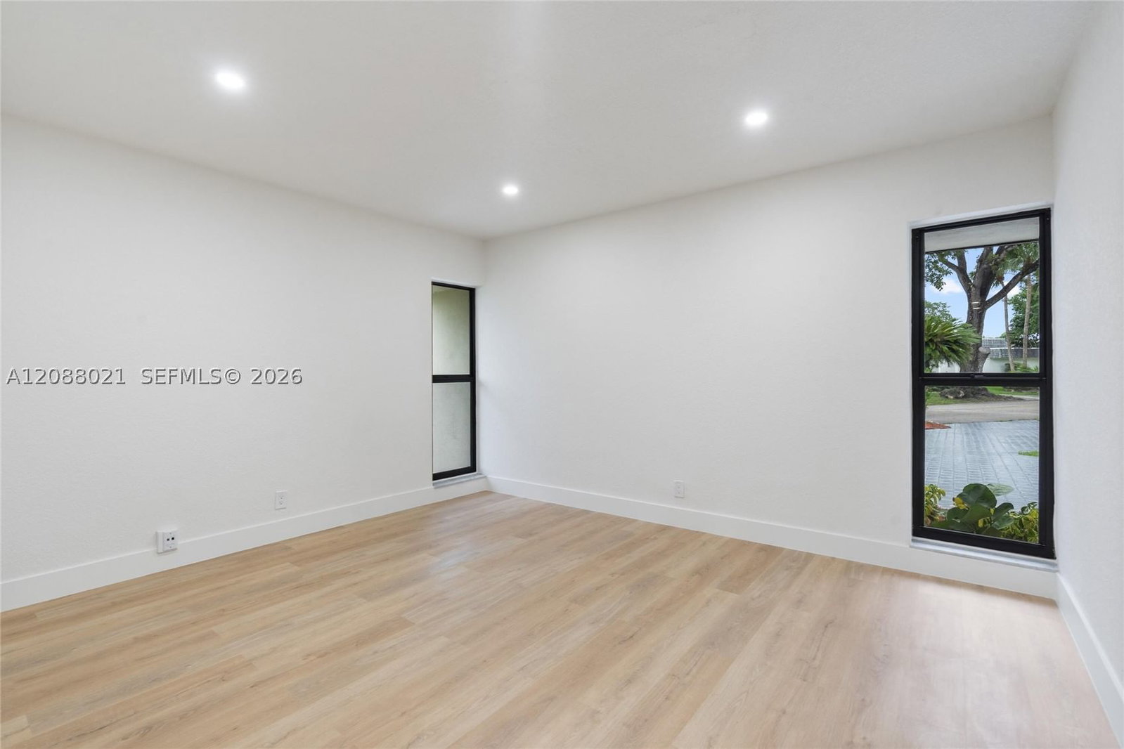 Real estate property located at 4705 Bayberry Ln, Broward, Woodlands Sec One-phase On, Tamarac, FL