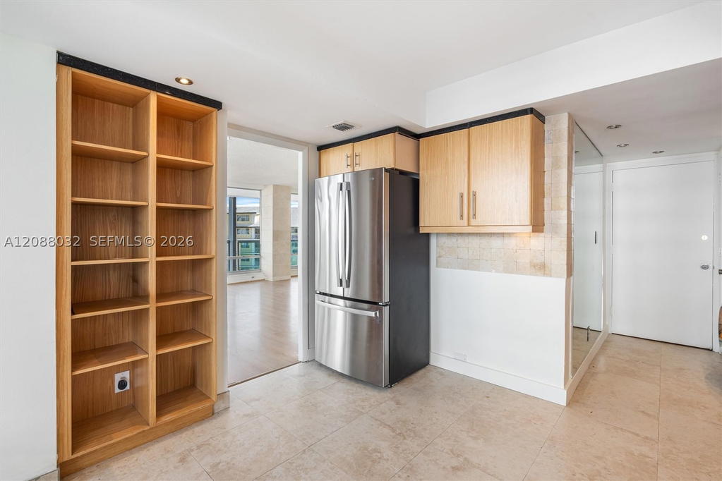 Real estate property located at 2100 OCEAN LN #401, Broward, Point Of Americas, Fort Lauderdale, FL