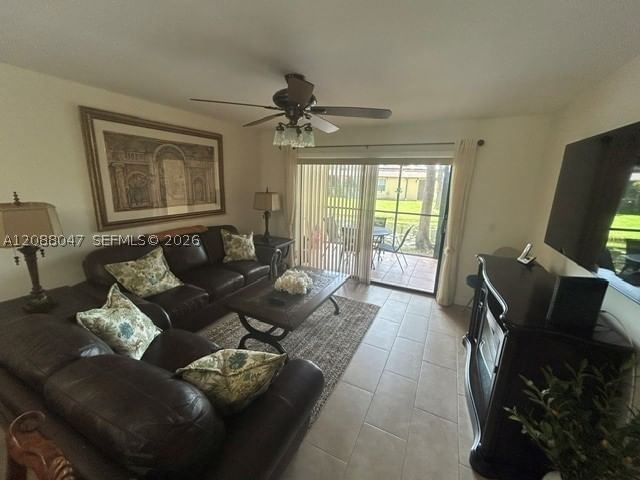 Real estate property located at 2 Briarwood Cir #112, Broward, Villas At Carriage Hills, Hollywood, FL