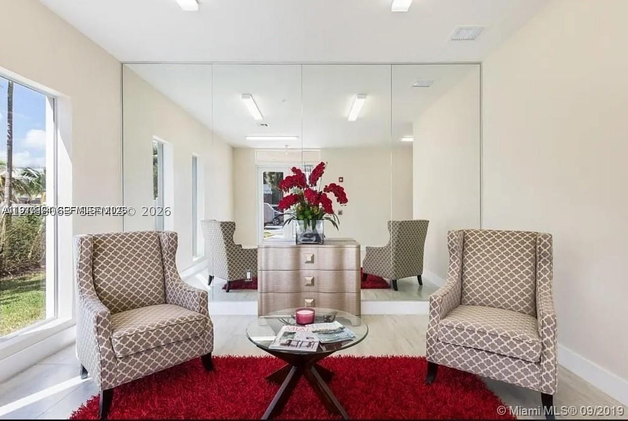 Real estate property located at 555 Dania Beach Blvd #5, Broward, Dania Place (the) Condo, Dania Beach, FL