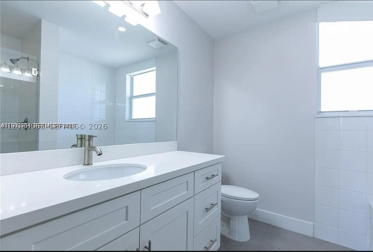 Real estate property located at 555 Dania Beach Blvd #5, Broward, Dania Place (the) Condo, Dania Beach, FL