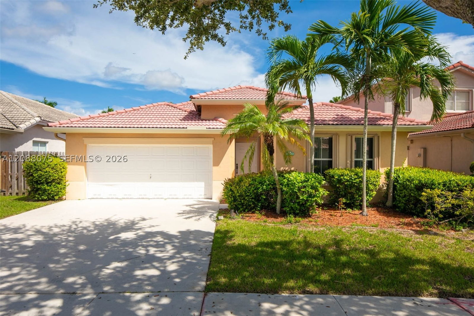 Real estate property located at 13945 Cypress Cove Cir, Broward, West Park-west Parcel, Davie, FL