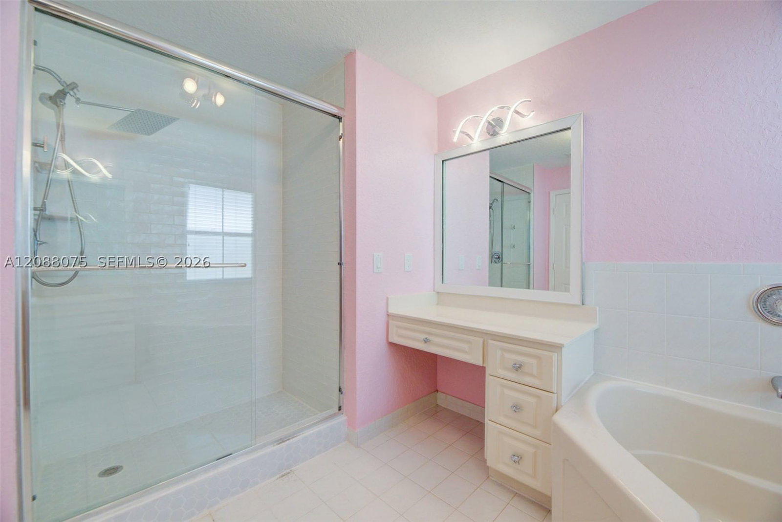 Real estate property located at 13945 Cypress Cove Cir, Broward, West Park-west Parcel, Davie, FL