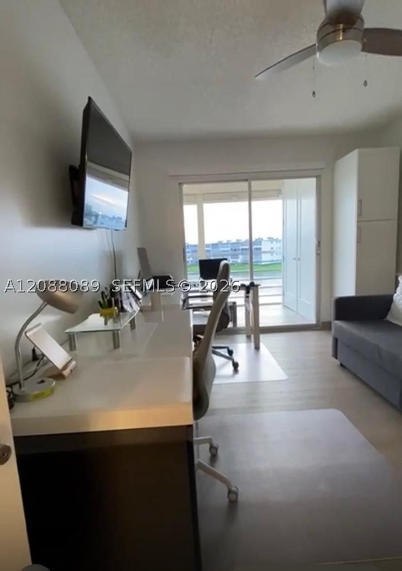 Real estate property located at 4076 Guildford E #4, Palm Beach, Guildford At Century Vill, Boca Raton, FL