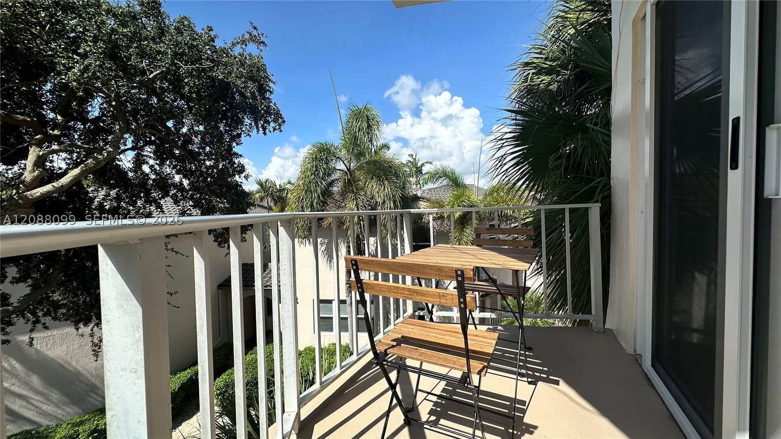 Real estate property located at 1967 Ocean Blvd #329-D, Broward, Village By The Sea Condo, Lauderdale By The Sea, FL