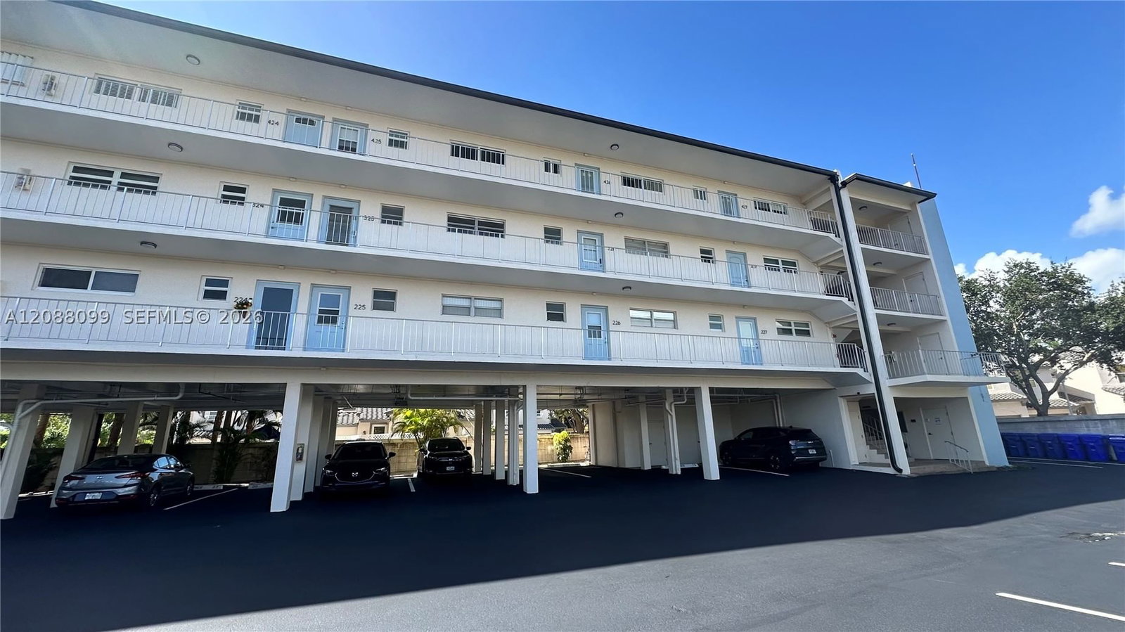 Real estate property located at 1967 Ocean Blvd #329-D, Broward, Village By The Sea Condo, Lauderdale By The Sea, FL