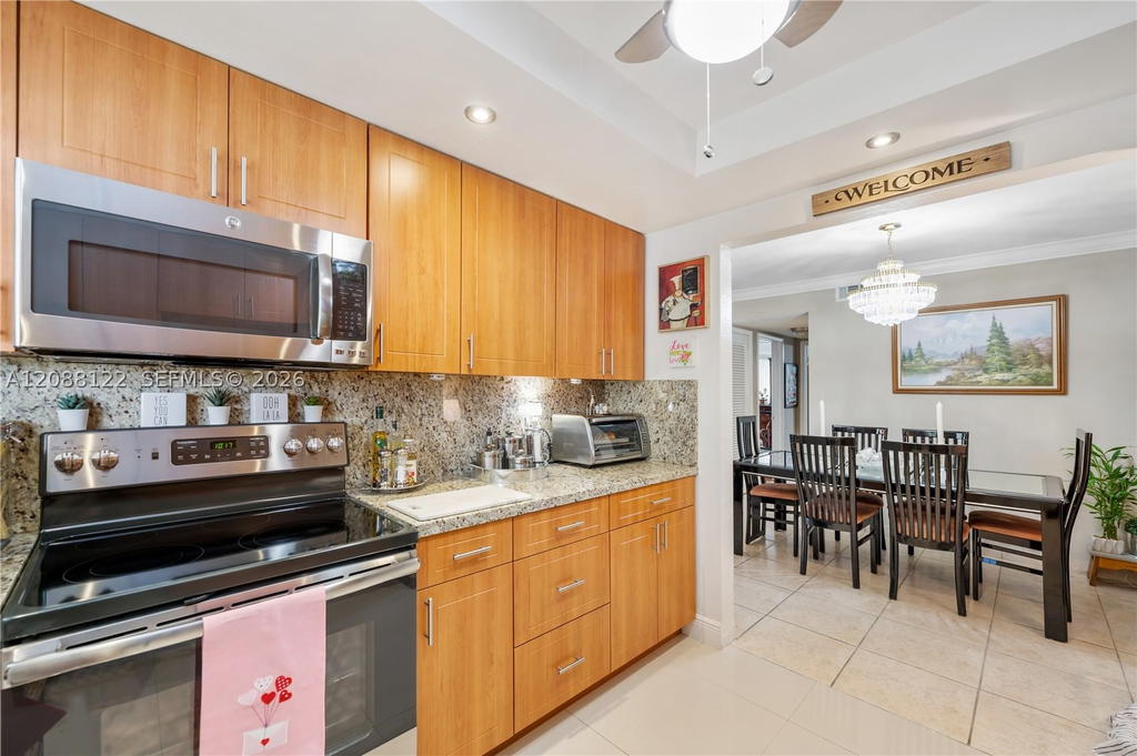 Real estate property located at 11960 19th Dr #17, Miami-dade, Sans Souci Condo, North Miami, FL