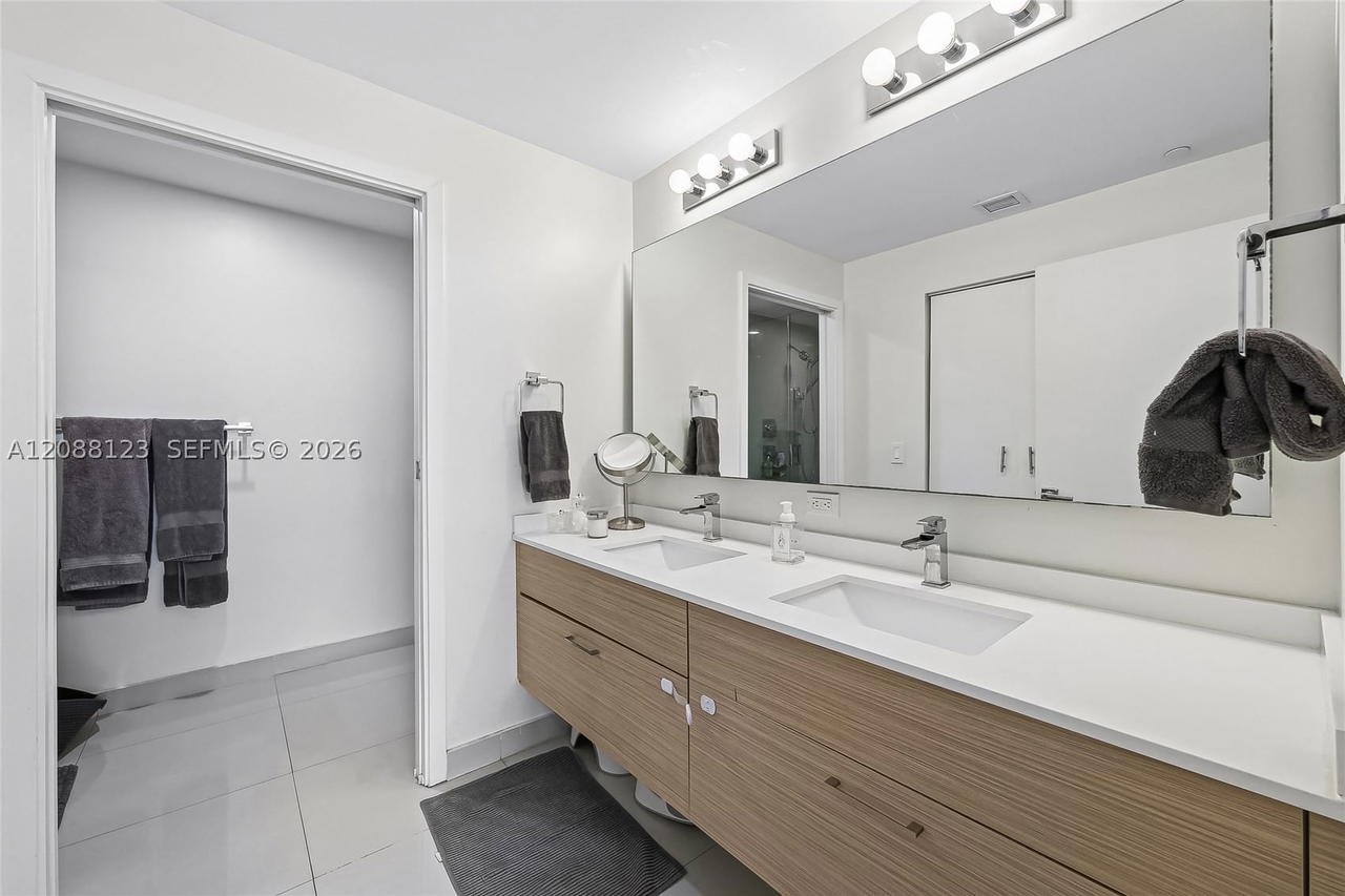 Real estate property located at 600 27th St #704, Miami-dade, Bay House Miami Condo, Miami, FL