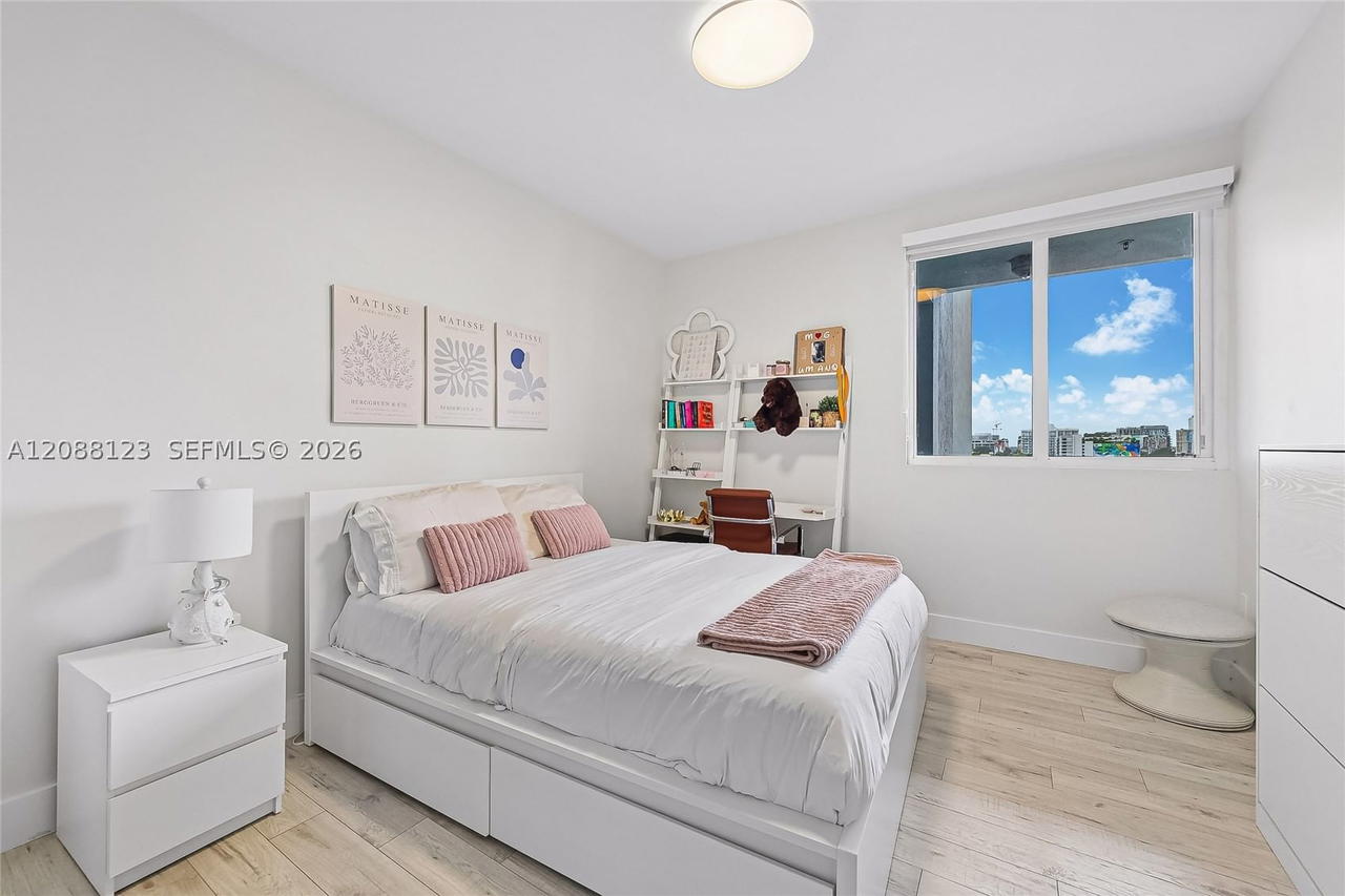 Real estate property located at 600 27th St #704, Miami-dade, Bay House Miami Condo, Miami, FL