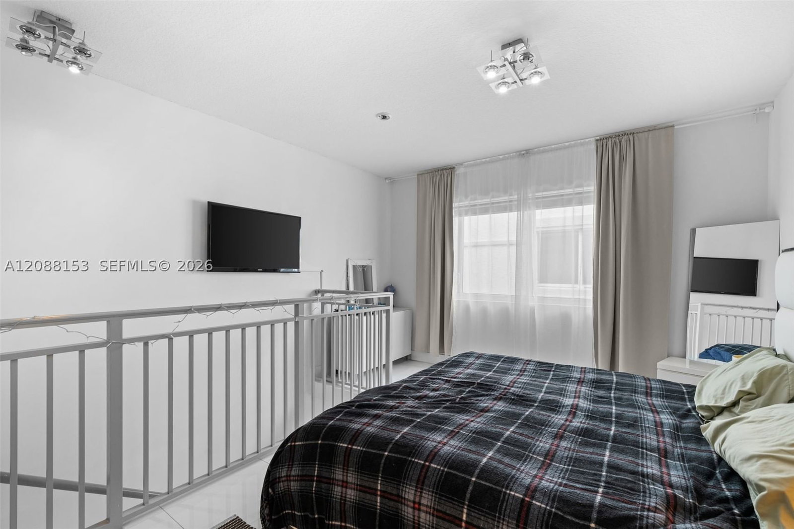 Real estate property located at 150 Sunny Isles Blvd #1-1004, Miami-dade, St Tropez On The Bay 1 Co, Sunny Isles Beach, FL