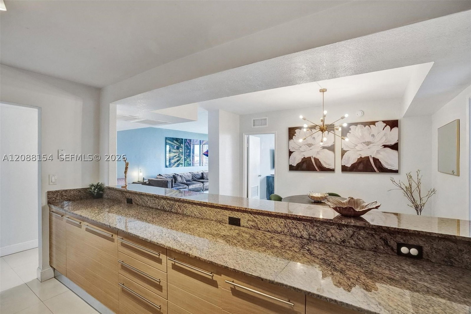 Real estate property located at 19370 Collins Ave #816, Miami-dade, Ocean Reserve Condo, Sunny Isles Beach, FL