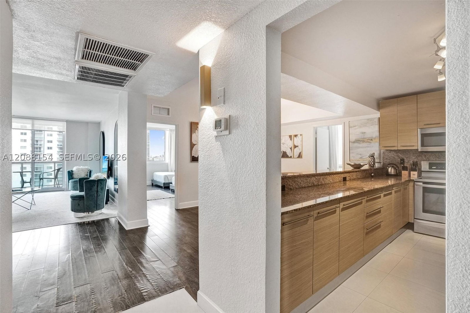 Real estate property located at 19370 Collins Ave #816, Miami-dade, Ocean Reserve Condo, Sunny Isles Beach, FL
