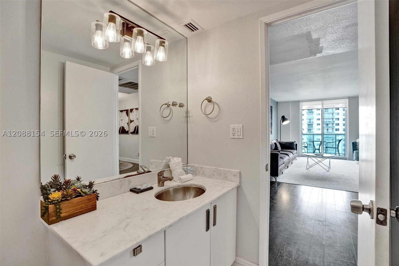 Real estate property located at 19370 Collins Ave #816, Miami-dade, Ocean Reserve Condo, Sunny Isles Beach, FL