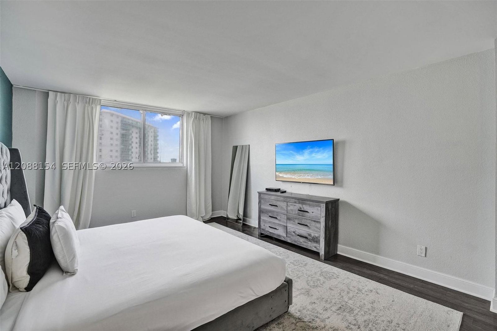 Real estate property located at 19370 Collins Ave #816, Miami-dade, Ocean Reserve Condo, Sunny Isles Beach, FL