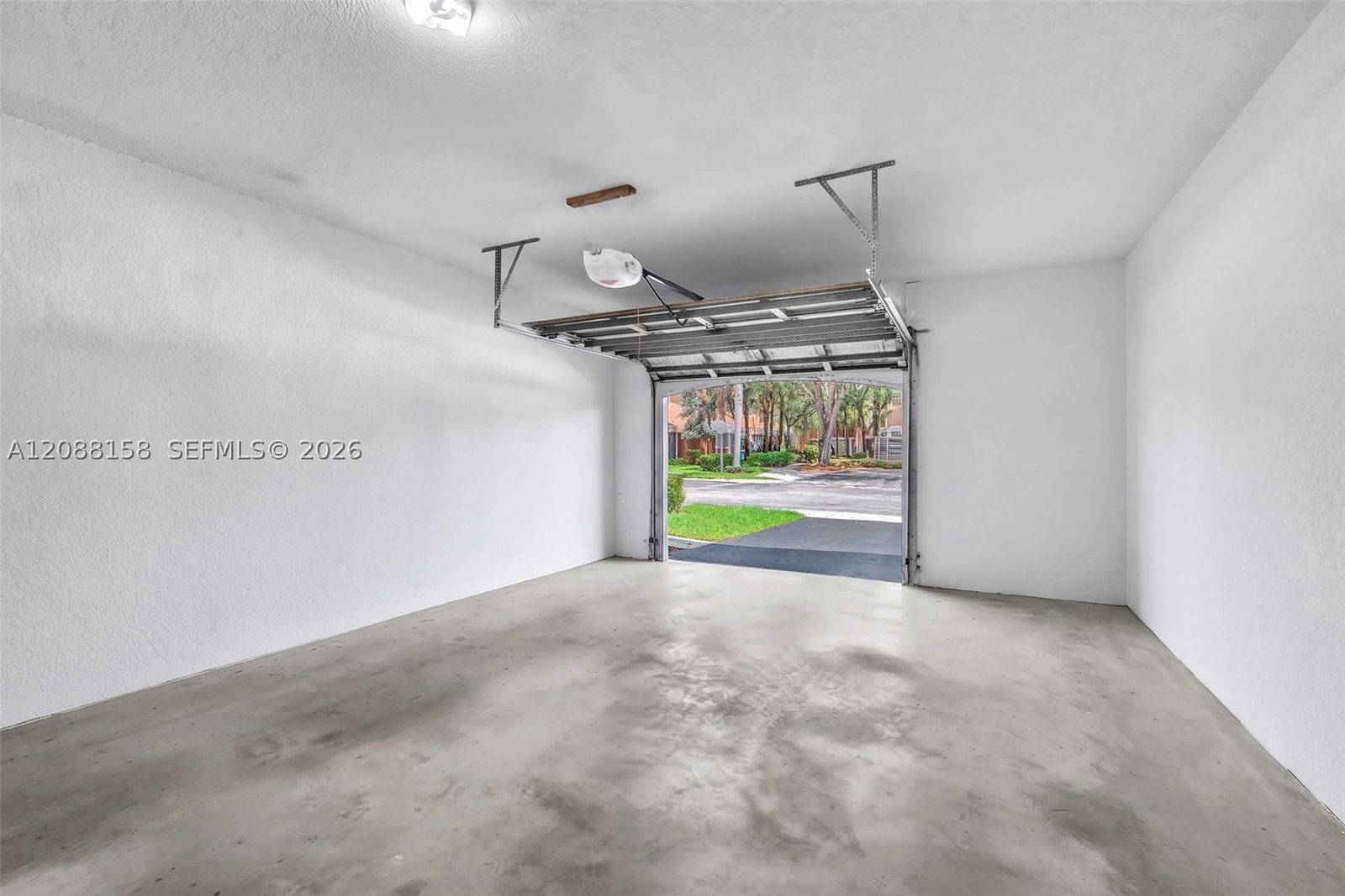 Real estate property located at 1303 Presidio Dr #6-41, Broward, Sectors 3 & 4 Boundary Pl, Weston, FL