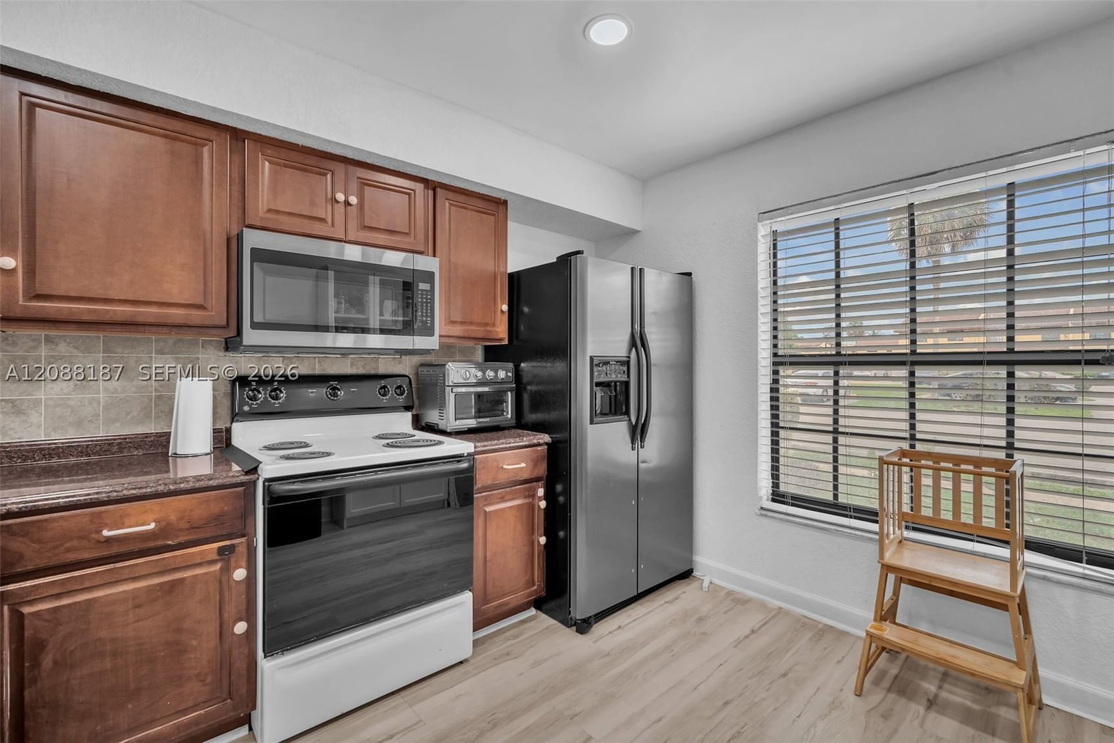 Real estate property located at 2771 47th Ln #2905, Broward, Colonies Two Condo, Lauderdale Lakes, FL