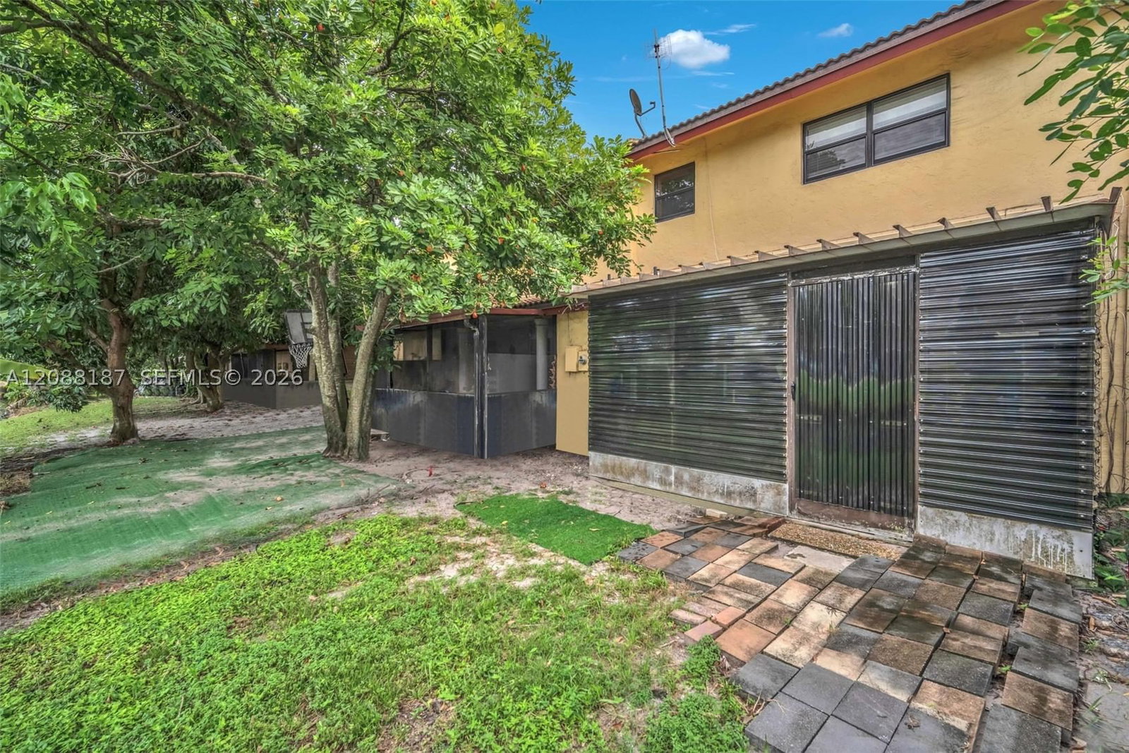 Real estate property located at 2771 47th Ln #2905, Broward, Colonies Two Condo, Lauderdale Lakes, FL