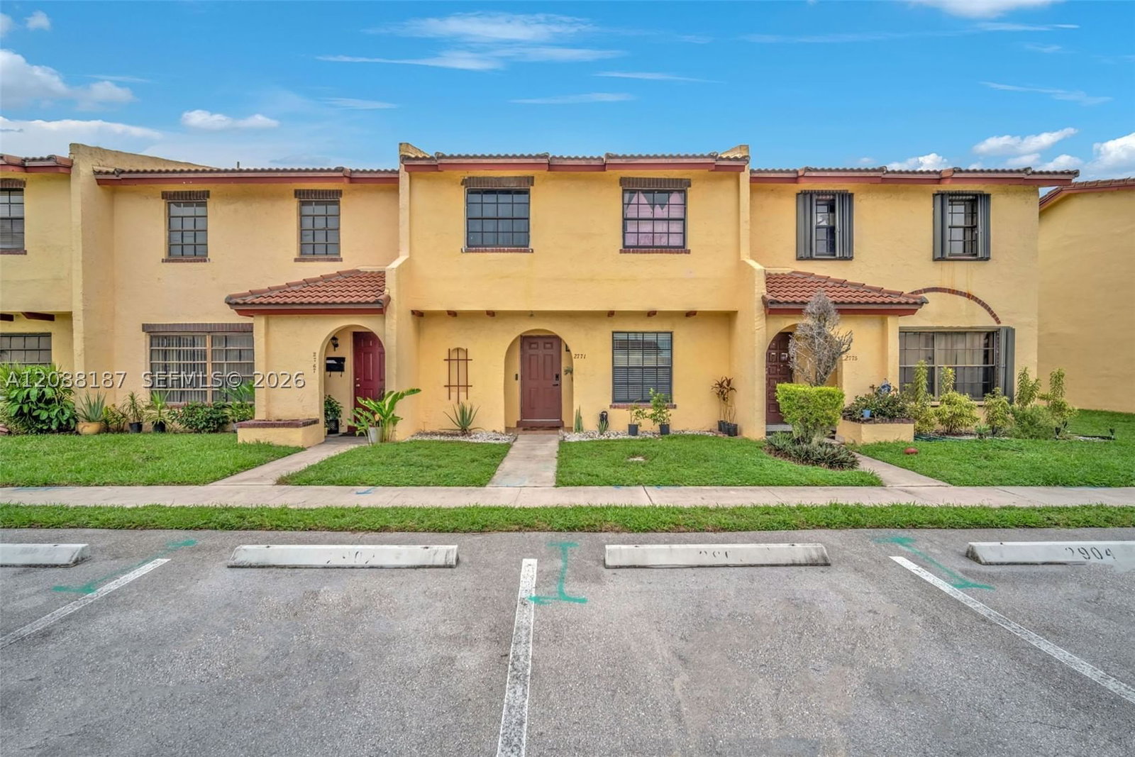 Real estate property located at 2771 47th Ln #2905, Broward, Colonies Two Condo, Lauderdale Lakes, FL
