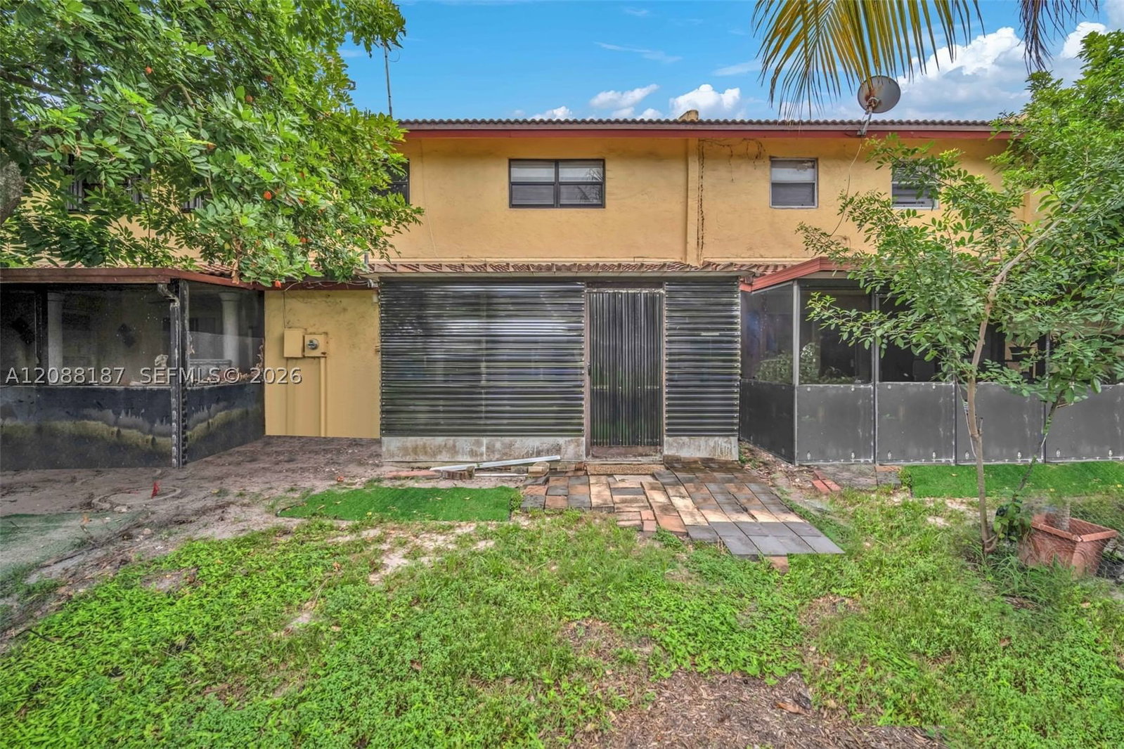 Real estate property located at 2771 47th Ln #2905, Broward, Colonies Two Condo, Lauderdale Lakes, FL