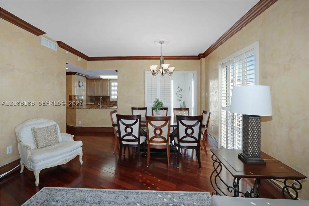 Real estate property located at 10 Aragon Ave #1216, Miami-dade, Ten Aragon Condo, Coral Gables, FL