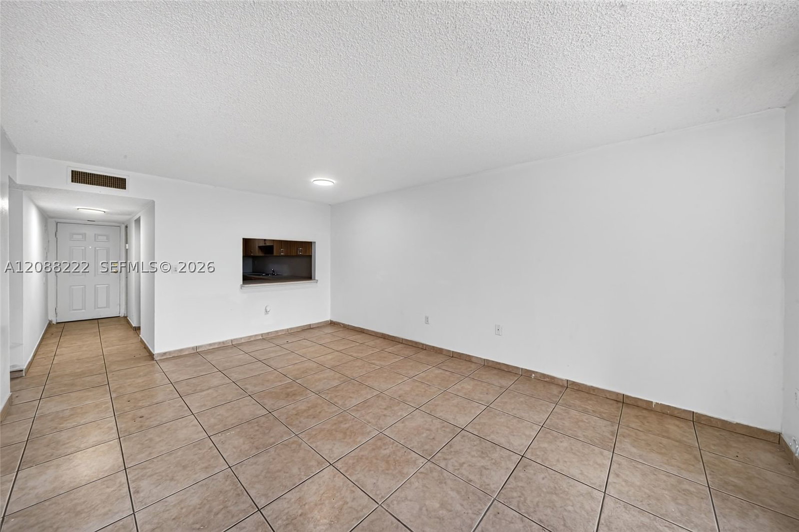 Real estate property located at 10000 80th Ct #2432, Miami-dade, Samari Lake East Condo, Hialeah Gardens, FL