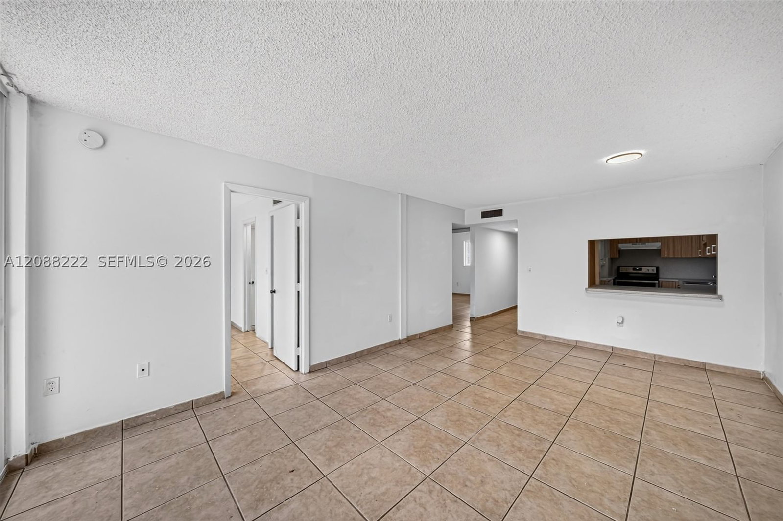 Real estate property located at 10000 80th Ct #2432, Miami-dade, Samari Lake East Condo, Hialeah Gardens, FL
