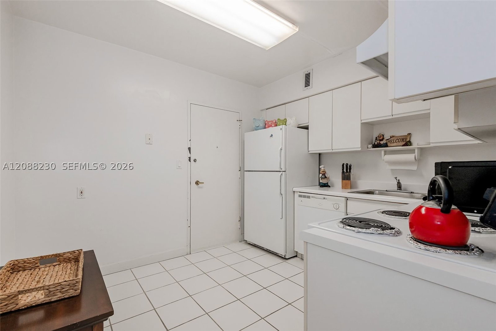 Real estate property located at 5700 Collins Ave #12D, Miami-dade, Seacoast 5700 Condo, Miami Beach, FL
