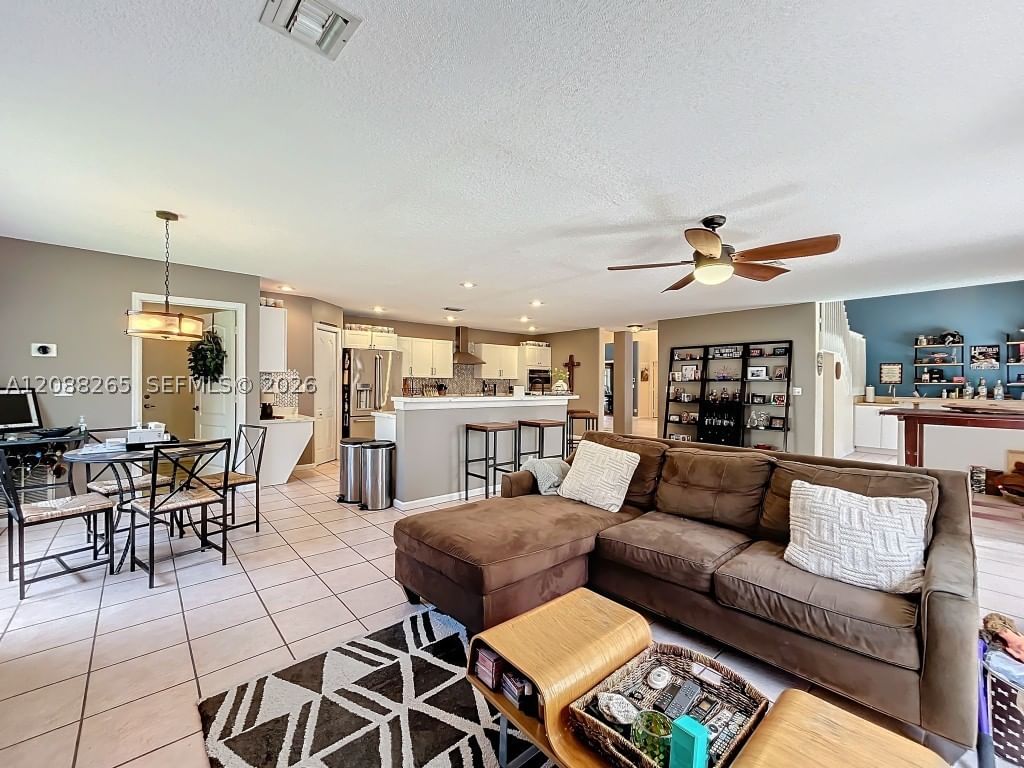 Real estate property located at 1342 195th Ave, Broward, Ameritrail Section Two, Pembroke Pines, FL