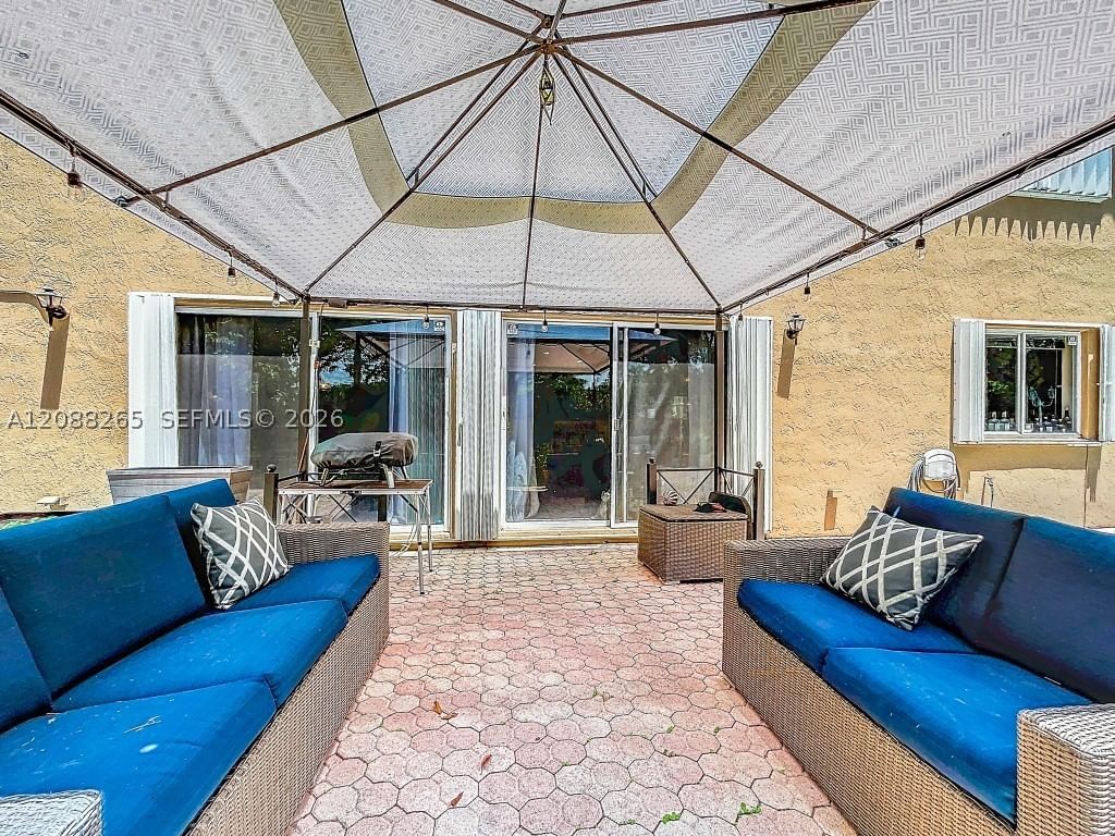 Real estate property located at 1342 195th Ave, Broward, Ameritrail Section Two, Pembroke Pines, FL