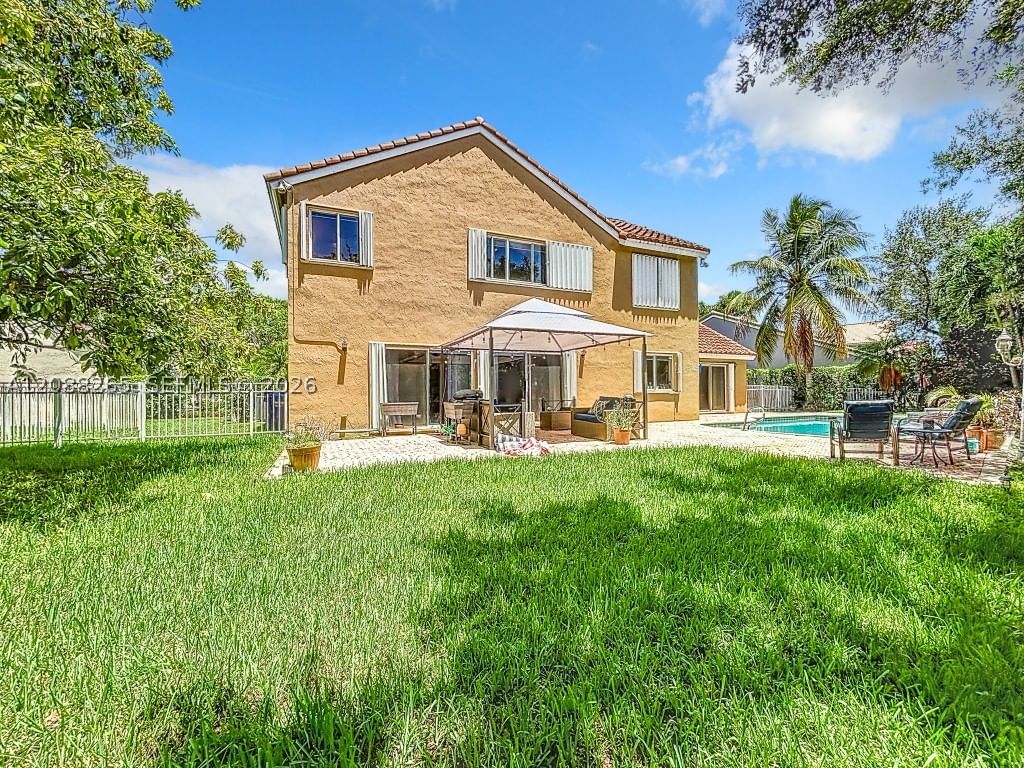 Real estate property located at 1342 195th Ave, Broward, Ameritrail Section Two, Pembroke Pines, FL