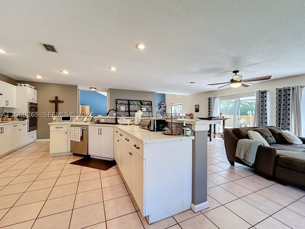 Real estate property located at 1342 195th Ave, Broward, Ameritrail Section Two, Pembroke Pines, FL