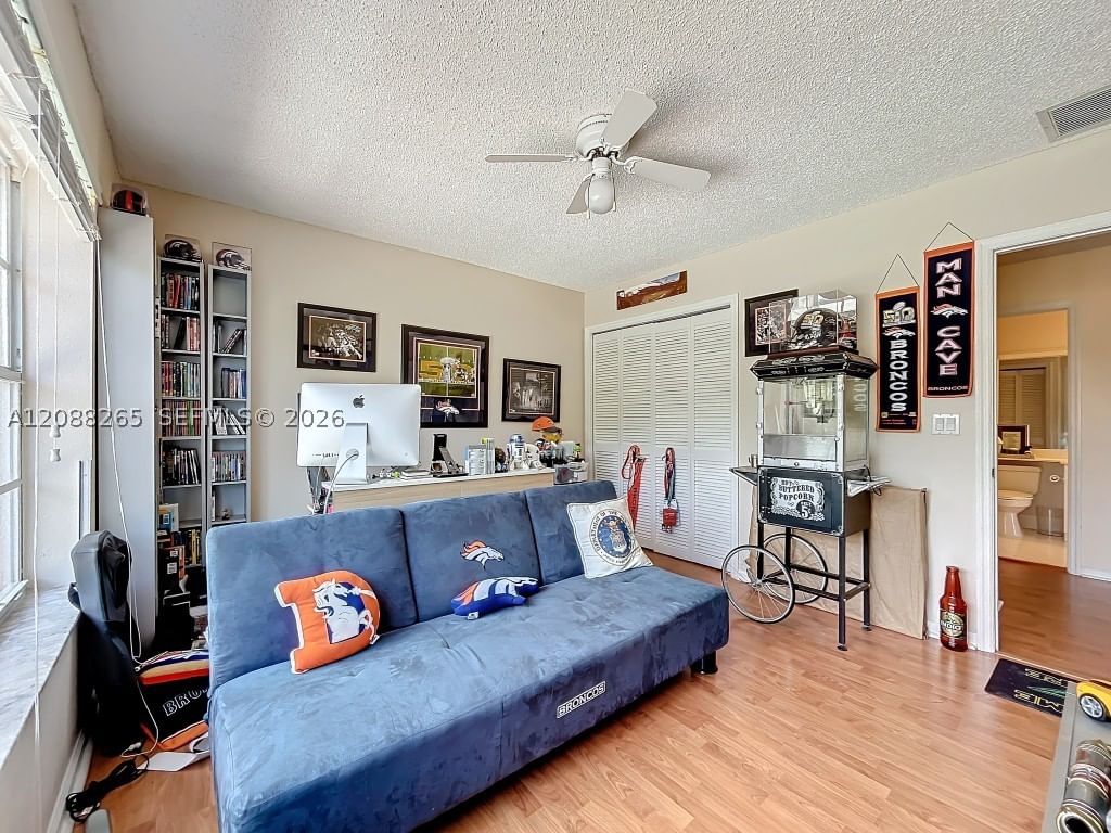 Real estate property located at 1342 195th Ave, Broward, Ameritrail Section Two, Pembroke Pines, FL