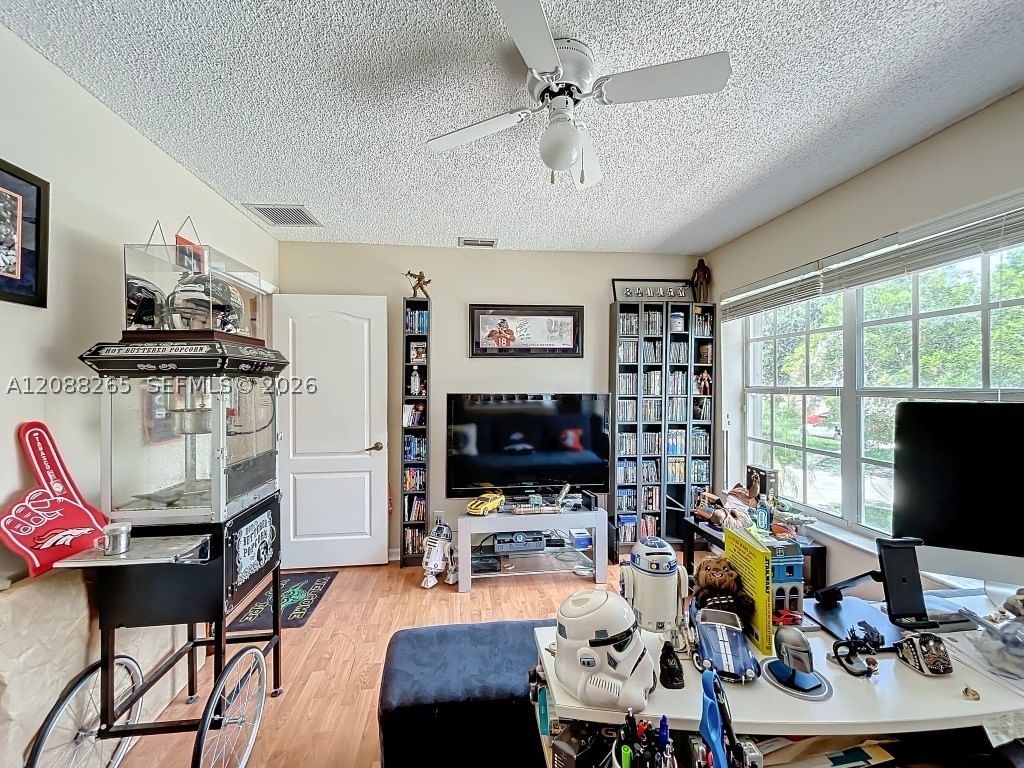 Real estate property located at 1342 195th Ave, Broward, Ameritrail Section Two, Pembroke Pines, FL