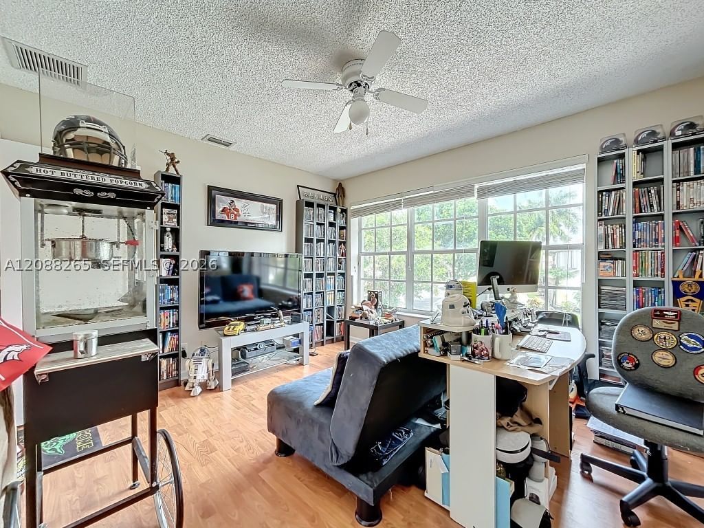 Real estate property located at 1342 195th Ave, Broward, Ameritrail Section Two, Pembroke Pines, FL