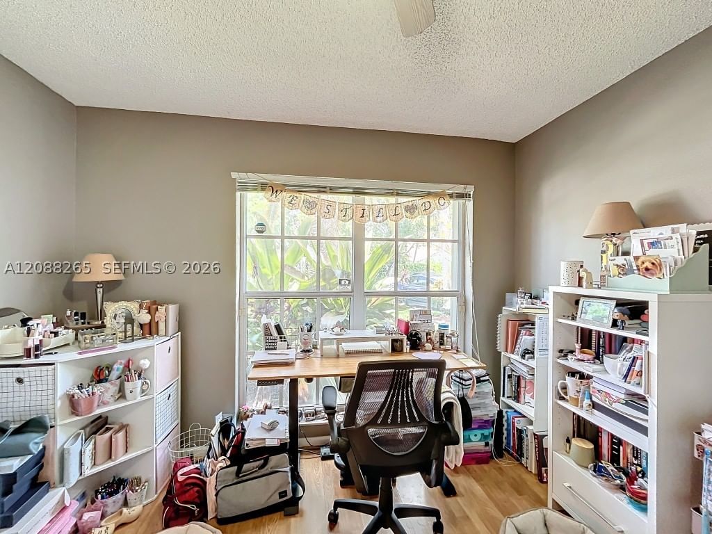 Real estate property located at 1342 195th Ave, Broward, Ameritrail Section Two, Pembroke Pines, FL