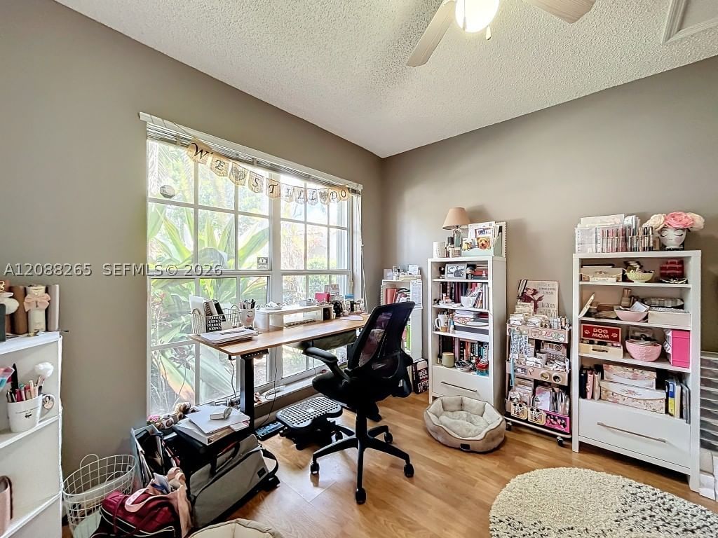 Real estate property located at 1342 195th Ave, Broward, Ameritrail Section Two, Pembroke Pines, FL