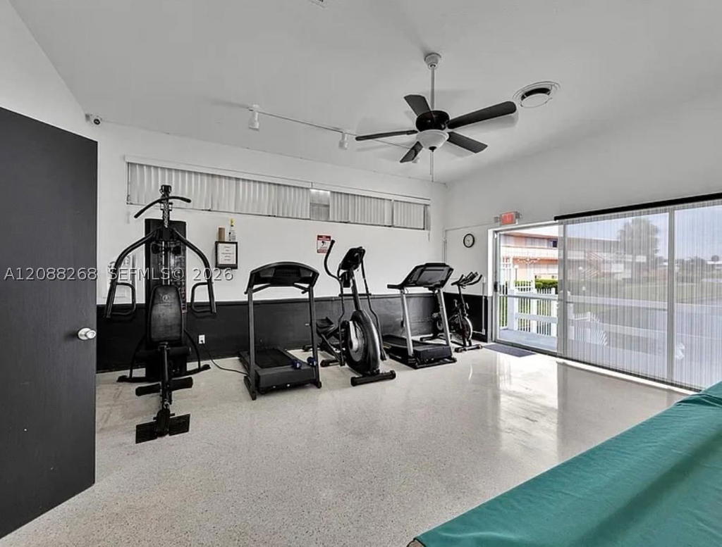 Real estate property located at 1030 11 St M20, Broward, Rolen Lake Gardens Co-op, Hallandale Beach, FL